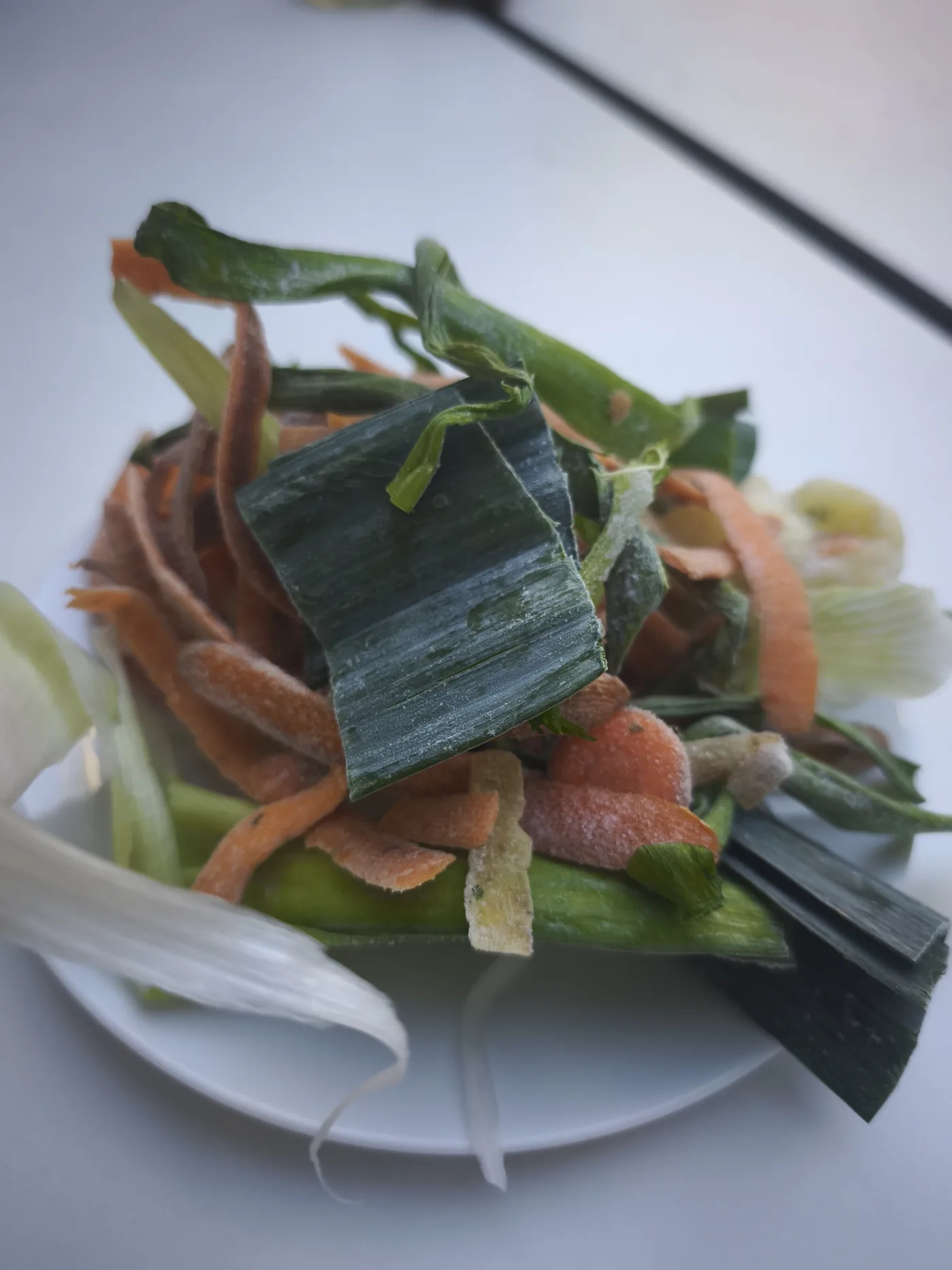 Bouillon légumes avec ses épluchures